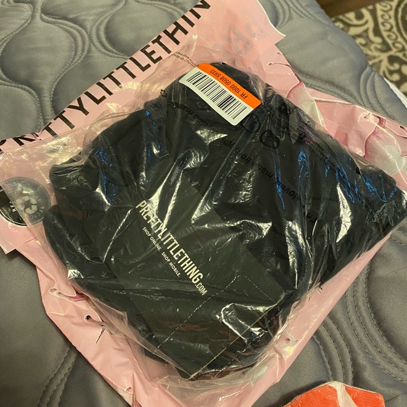 NWT PRETTYLITTLETHING bodycon dress - Picture 2 of 2